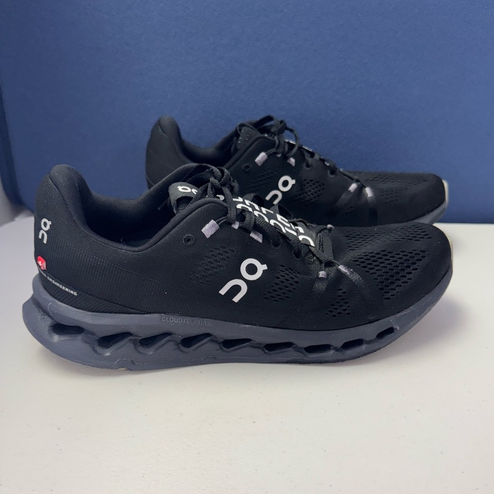 On Cloudsurfer Men’s Black Running Shoes, size 11